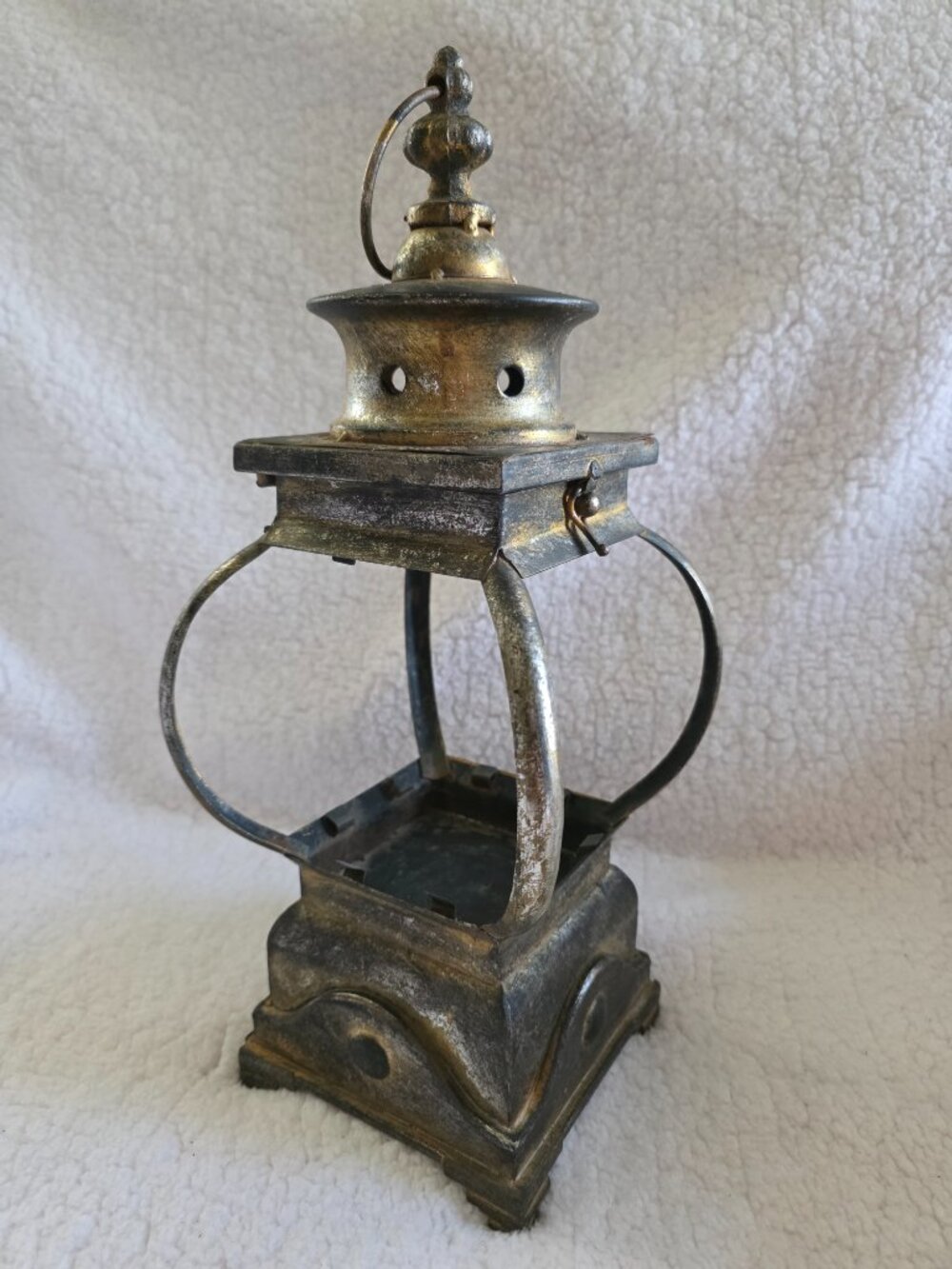 Vintage Lantern - Picture 2 of 5